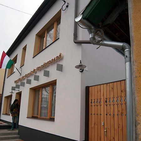 Szent Gellert Borhaz Es Vendegfogado Bed and Breakfast Makó Eksteriør billede